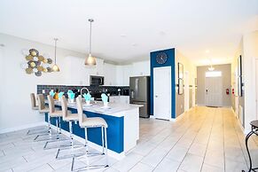 Stunning 9 Bd Single Family w Pool Champions Gate 1508