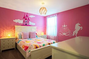 Stunning 9 Bd Single Family w Pool Champions Gate 1508