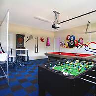 Stunning 9 Bd Single Family w Pool Champions Gate 1508