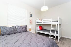 Accessible 3Bd Condo Close to Disney Storey Lake Orlando 208 3180