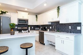 Accessible 3Bd Condo Close to Disney Storey Lake Orlando 208 3180