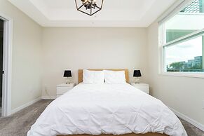 Accessible 3Bd Condo Close to Disney Storey Lake Orlando 208 3180