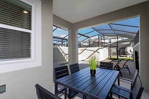 Gorgeous 4 Bd w Pool Close to Disney Storey Lake 2963