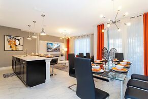 Gorgeous 4 Bd w Pool Close to Disney Storey Lake 2963