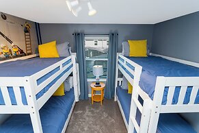 Gorgeous 4 Bd w Pool Close to Disney Storey Lake 2963