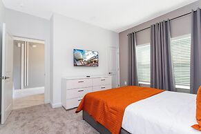 Gorgeous 4 Bd w Pool Close to Disney Storey Lake 2963