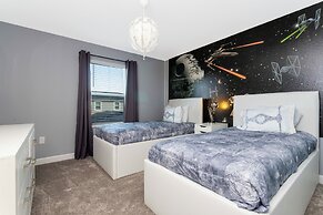 Gorgeous 4 Bd w Pool Close to Disney Storey Lake 2963