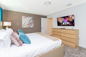 Gorgeous 4 Bd w Pool Close to Disney Storey Lake 2963