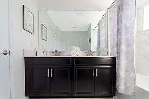 Gorgeous 4 Bd w Pool Close to Disney Storey Lake 2963