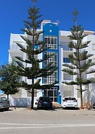 Lovely 4-bed Apartment in Estombar