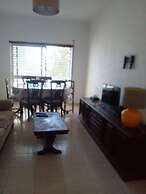 Lovely 4-bed Apartment in Estombar