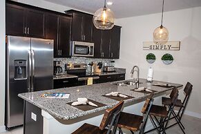 Four Bedroom Storey Lake Resort Close to Disney w Pool 3063