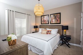 Four Bedroom Storey Lake Resort Close to Disney w Pool 3063