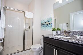 Four Bedroom Storey Lake Resort Close to Disney w Pool 3063