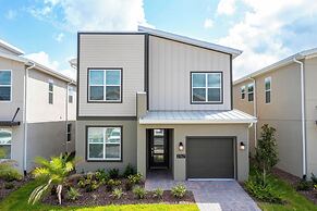 Gorgeous 5Bd Single Family w Pool Storey Lake 2767o