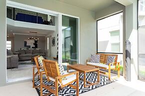 Gorgeous 5Bd Single Family w Pool Storey Lake 2767o