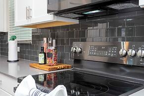 Gorgeous 5Bd Single Family w Pool Storey Lake 2767o