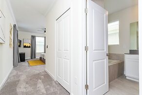 Gorgeous 5Bd Single Family w Pool Storey Lake 2767o