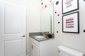 Gorgeous 5Bd Single Family w Pool Storey Lake 2767o