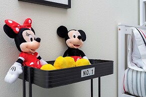 Gorgeous 5Bd Single Family w Pool Storey Lake 2767o