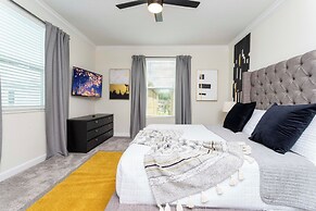 Gorgeous 5Bd Single Family w Pool Storey Lake 2767o