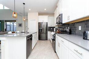 Gorgeous 5Bd Single Family w Pool Storey Lake 2767o