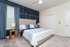 Gorgeous 5Bd Single Family w Pool Storey Lake 2767o