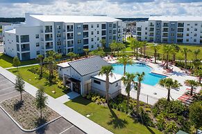 Luxurious 2 Bd Close to Disney Storey Lake 204 3131