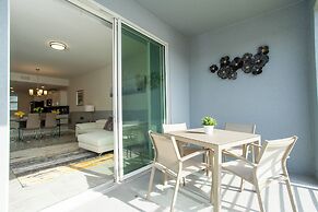 Luxurious 2 Bd Close to Disney Storey Lake 204 3131