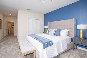 Gorgeous 5 Bd Home Close to Disney Storey Lake Resort 2734