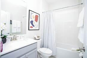 Gorgeous 5 Bd Home Close to Disney Storey Lake Resort 2734