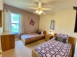 Family Friendly 3 Bedroom Close to Disney in Orlando Area 3099