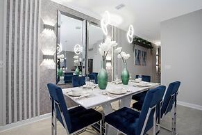 Gorgeous 4Bd w Pool Close to Disney Storey Lake 4289