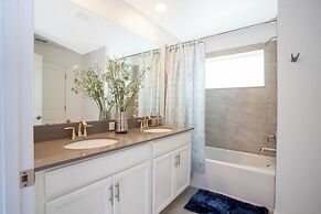 Gorgeous 4Bd w Pool Close to Disney Storey Lake 4289