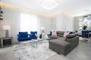 Gorgeous 4Bd w Pool Close to Disney Storey Lake 4289