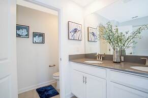 Gorgeous 4Bd w Pool Close to Disney Storey Lake 4289