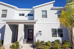 Stunning 4 Bd Close to Disney w Pool Storey Lake Resort 4369