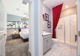 Stunning 4 Bd Close to Disney w Pool Storey Lake Resort 4369