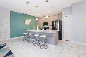 Stunning 4 Bd Close to Disney w Pool Storey Lake Resort 4369