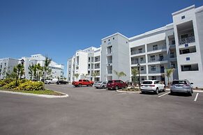 Gorgeous Two Bedroom Apt Close to Disney 306 4721 Storey Lake Resort