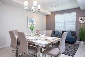 Gorgeous Two Bedroom Apt Close to Disney 306 4721 Storey Lake Resort