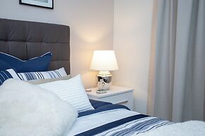 Gorgeous Two Bedroom Apt Close to Disney 306 4721 Storey Lake Resort