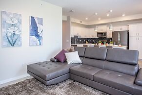 Gorgeous Two Bedroom Apt Close to Disney 306 4721 Storey Lake Resort