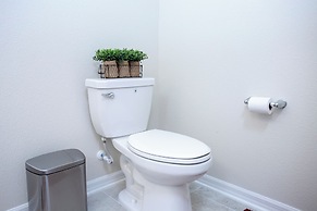 Gorgeous Two Bedroom Apt Close to Disney 306 4721 Storey Lake Resort