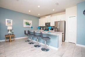 Ravishing Four Bd w Pool Close to Disney 4947