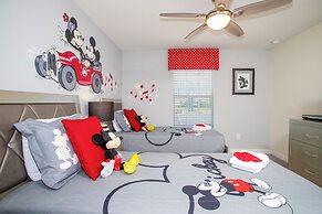 Ravishing Four Bd w Pool Close to Disney 4947