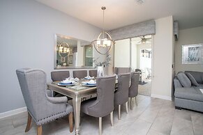 Ravishing Four Bd w Pool Close to Disney 4947