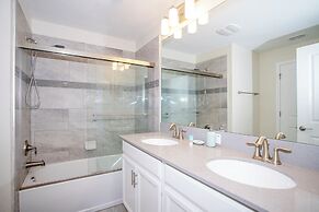 Ravishing Four Bd w Pool Close to Disney 4947