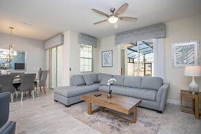 Ravishing Four Bd w Pool Close to Disney 4947