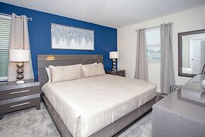 Fantastic Eight Bedrooms SF w Screened Pool at Storey Lake Resort 2887